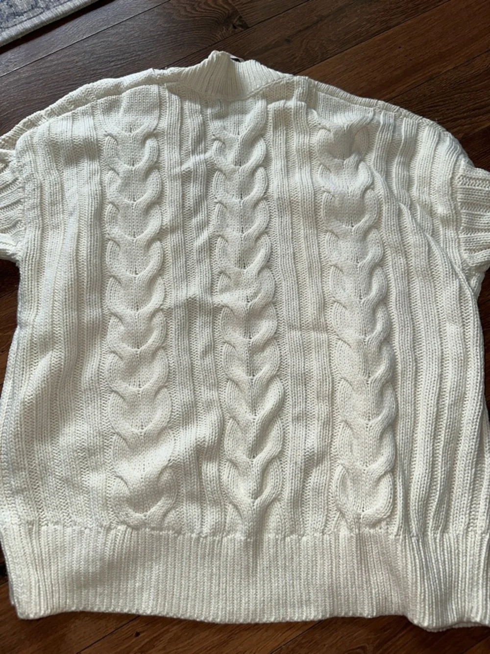 Banana Republic Cable Knit Chunky Cardigan. Medium - Picture 6 of 7